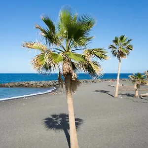  Apartamento Bright Spacious Apartment, 2 Min Walk From